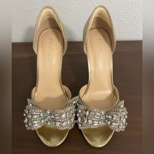 Betsey Johnson Women's Landn Pump Size 9.5